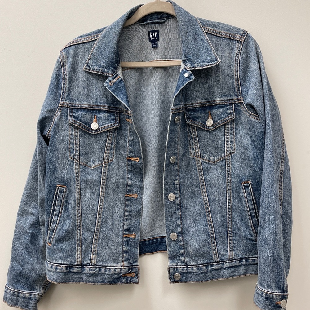 Gap denim jacket -L